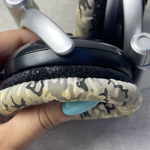 Skullcandy DJ Wired Over-Ear Headphones with Carrying Pouch used