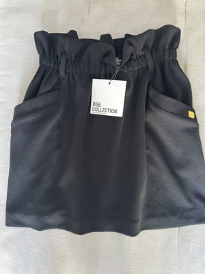BSB women's black paperbag skirt