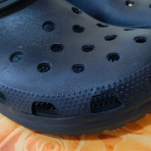 Crocs Classic Clog Navy size M8 W10 EU 41-42 like new
