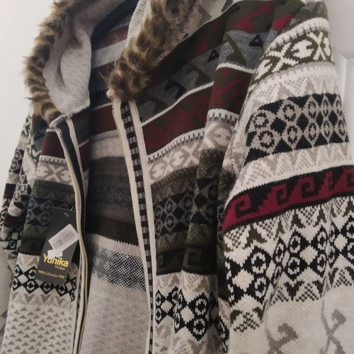 Long women's cardigan new with zipper and fur on hood