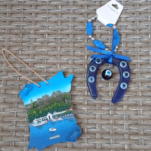 Wall decor new in blue tones with horseshoe and ceramic from Rhodes
