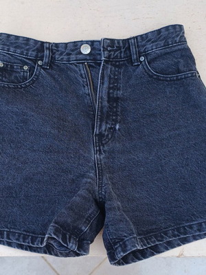 Γκρι τζιν βερμούδα Pull & Bear μεταχειρισμένη, No 34