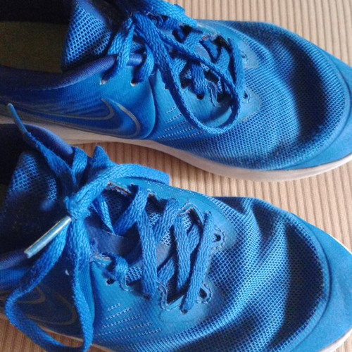 Nike kids athletic shoes used, size 36.5, blue