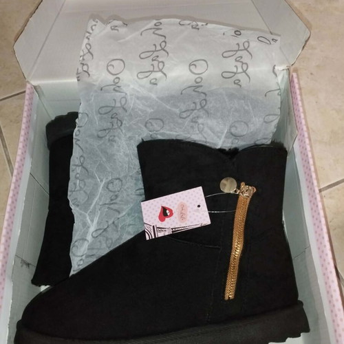 Women's black boots size 40 new with eco fur lining