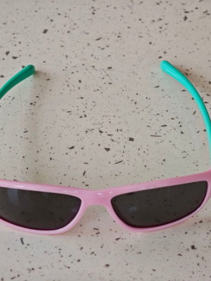 Mati Mati children's sunglasses used, pink and turquoise