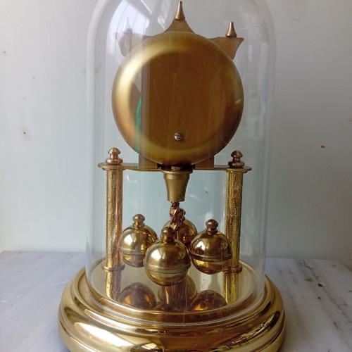 400 Day German Quartz Clock like new, 22 cm