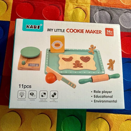Wooden cookie making set new, role play toy