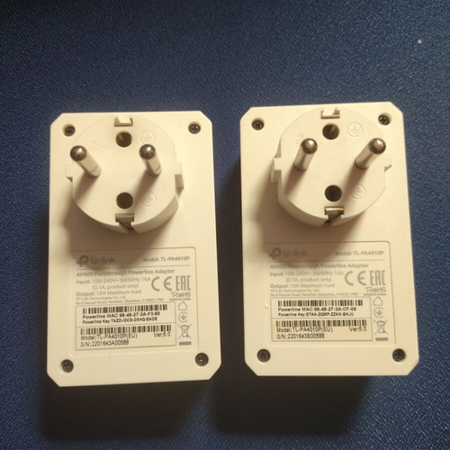 TP-Link AV600 Passthrough Powerline Starter Kit TL-PA4010P like new