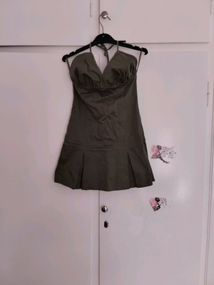 Women's khaki dress small like new