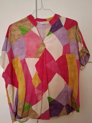 Colorful viscose blouse like new