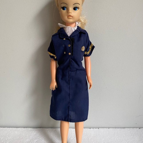 Vintage Sindy Pedigree doll used for repair or parts