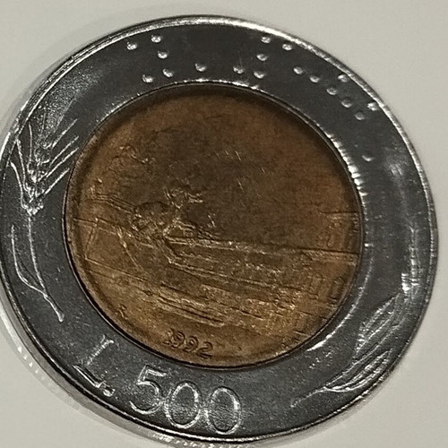 L 500 Italy coin like new for collectors