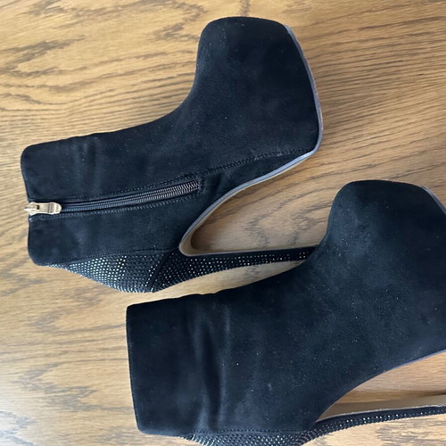 Women's high-heeled ankle boots with rhinestones like new, size 37