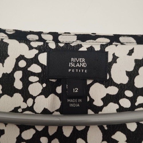 Summer dress like new, size M, black and white