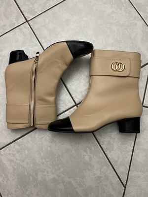 Tulipan women's ankle boots size 41 like new, beige