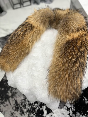 Fur women's raccoon collar new, brown, length 120 cm