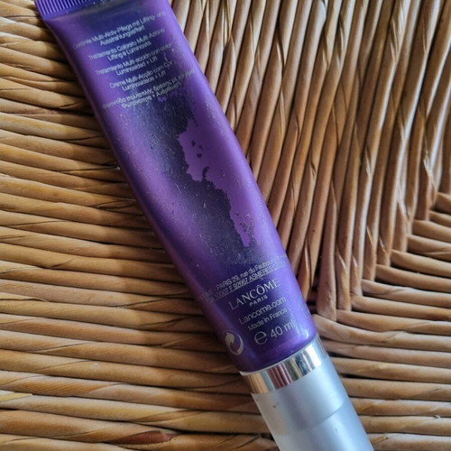 Lancome Renergie Eclat Multi Lift used, shade T.03 for darker skin tones
