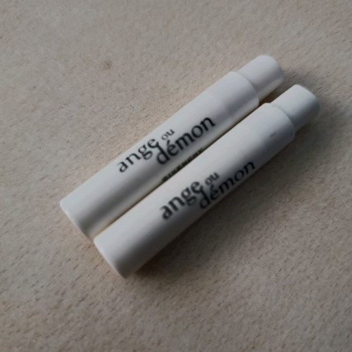 Givenchy Ange Ou Demon vintage perfume samples used