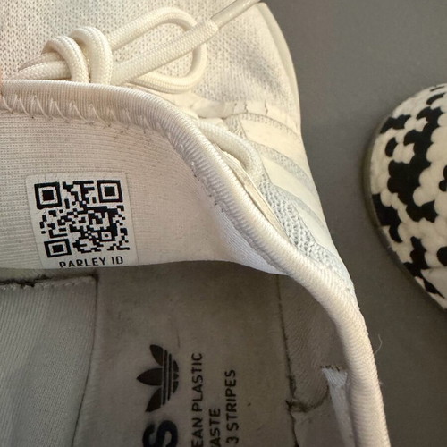 Adidas Originals NMD_R1 athletic shoes used, size 41, white