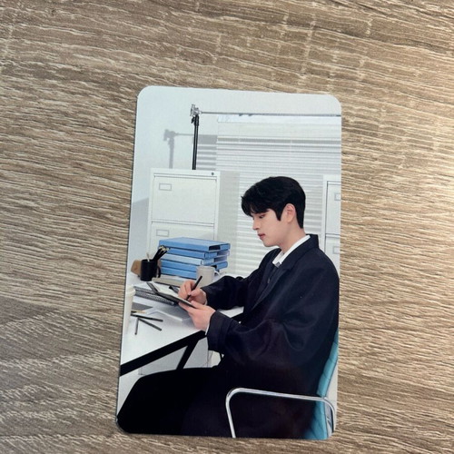 Stray Kids CLIO collaboration Seungmin double-sided in excellent condition