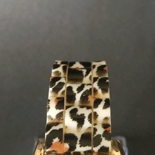 Watch with leopard silicone strap like new, women's