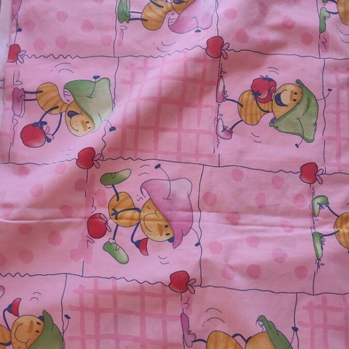 Bed sheets and pillowcase for single bed