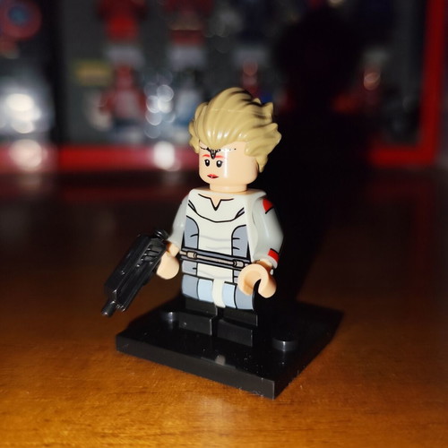 Omega Star Wars minifigure with base and blaster
