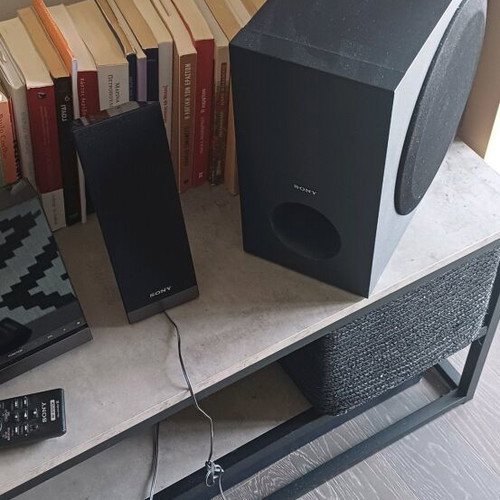 Sony Home Theatre System DAV F300 like new