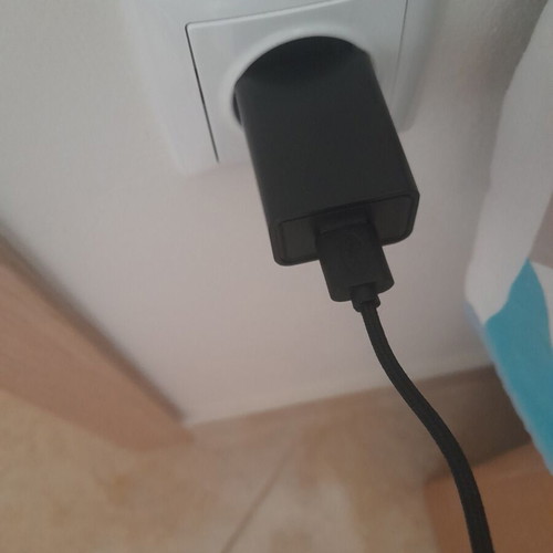 Charger head like new, without USB cable
