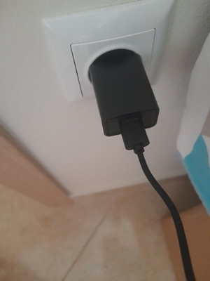 Charger head like new, without USB cable