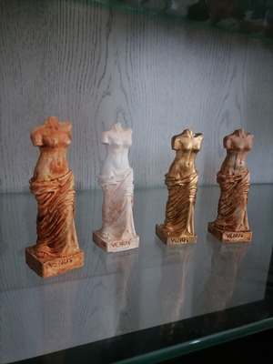 Venus sculptures set of 4, new, plaster and acrylic