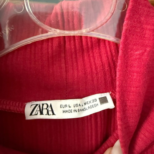 Zara T-shirt pink color with nice sleeves like new