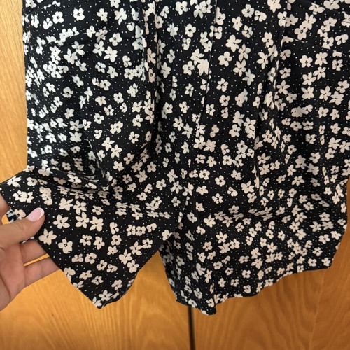 H&M romper like new, size M, black and white
