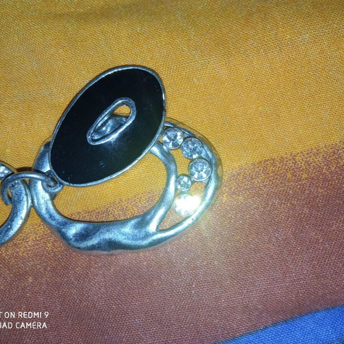 Heavy necklace used with 46cm chain diameter