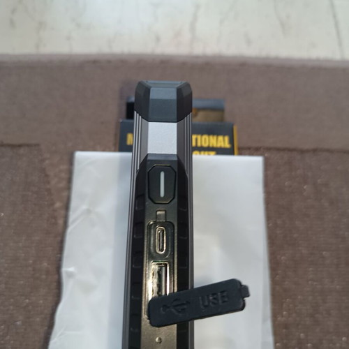 Rechargeable LED Workshop Flashlight with Hook and Magnet new