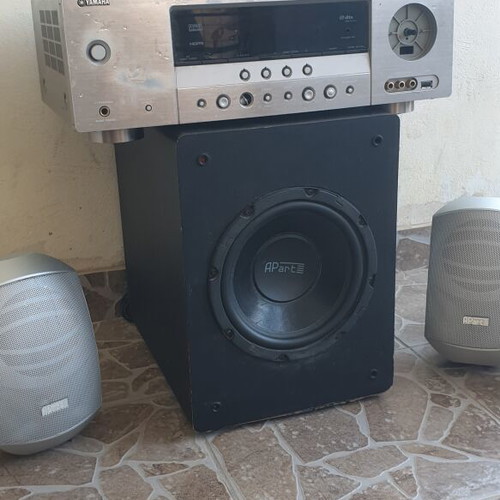 Home cinema 4.1 with ApArt speakers, Yamaha RX-V463 amplifier, and active ApArt subwoofer used