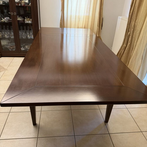 Solid wood extendable dining table with 6 chairs