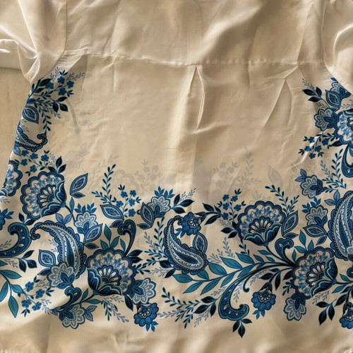 Zara shirt with blue floral pattern size medium fits large like new