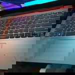  Laptop Lenovo