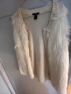 H&M white short-sleeve fur vest like new