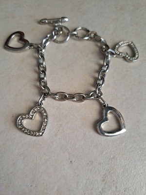 Βραχιόλι αλυσίδα με κρεμαστές καρδιές, σαν καινούργιο, ασημί