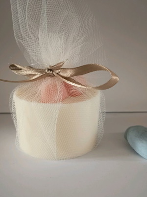 Scented candle handmade 100% soy with lily fragrance new