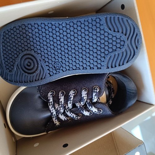 Babywalker shoes new, size 22