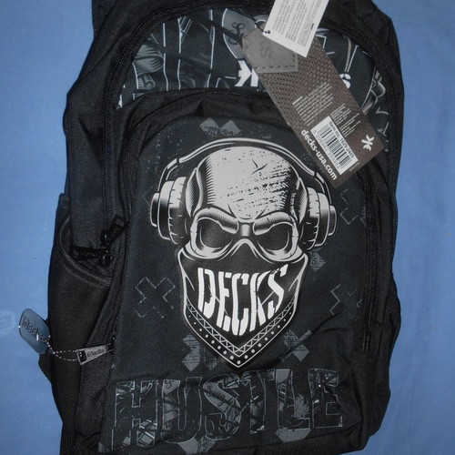 Decks Skull School Backpack new with multiple compartments