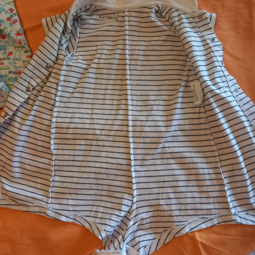 Baby rompers like new, pack of 3, summer sizes 3-9 months