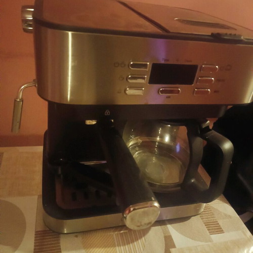 Dosette coffee maker 1850watt 15bar like new