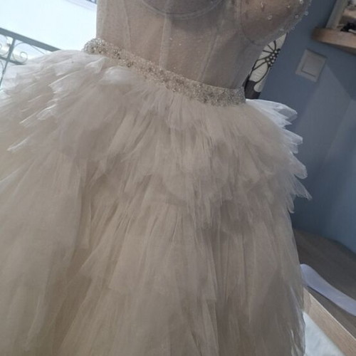 Anna Sposa 2-in-1 wedding dress 2025 with Swarovski crystals