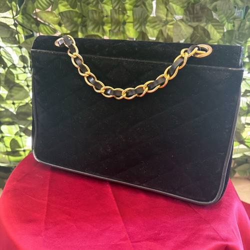 Velvet shoulder bag with gold chain like new, 28x20cm