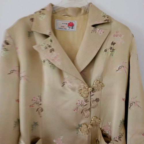 Women's pure silk robe like new, collectible Peony Brand size 40