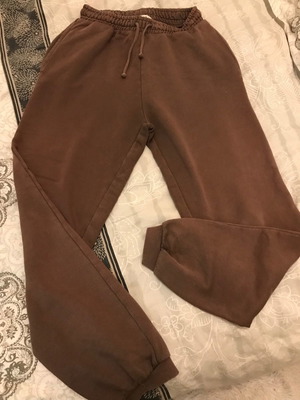 Pull&Bear oversized jogger σε σοκολατί καφέ μέγεθος S μεταχειρισμένο